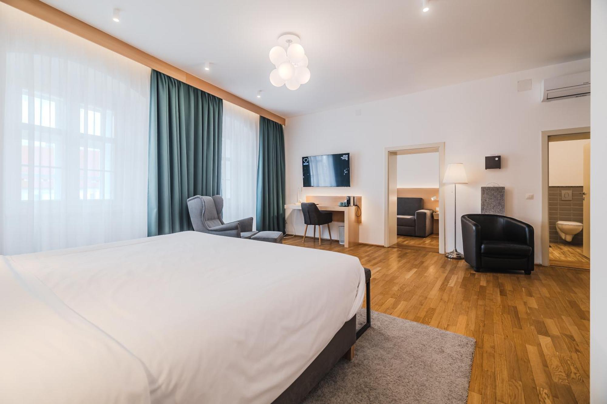 Hotel Casa Luxemburg- Newly Renovated Сибиу Екстериор снимка