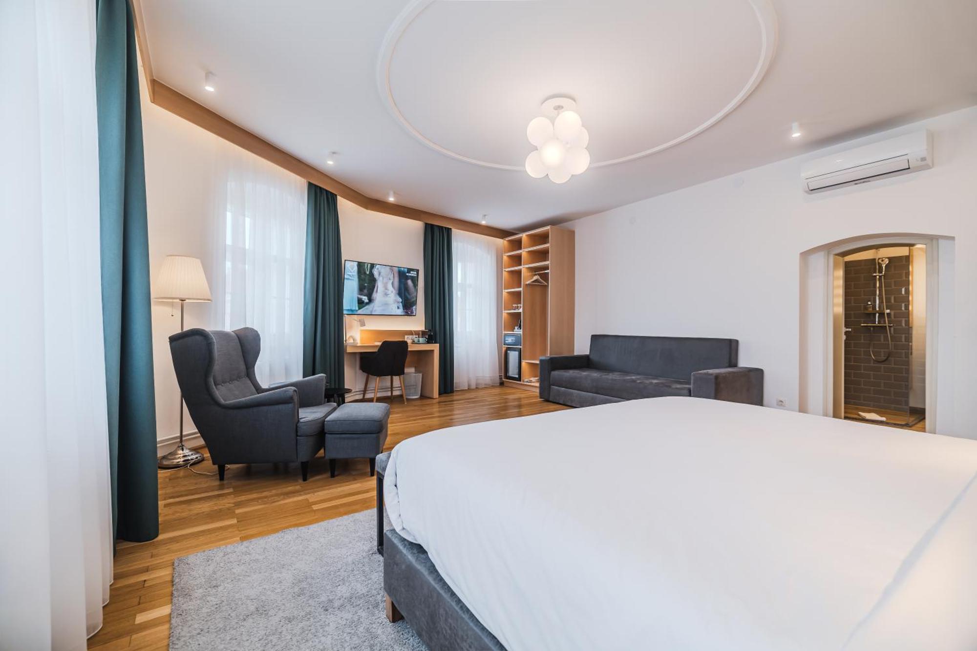 Hotel Casa Luxemburg- Newly Renovated Сибиу Екстериор снимка